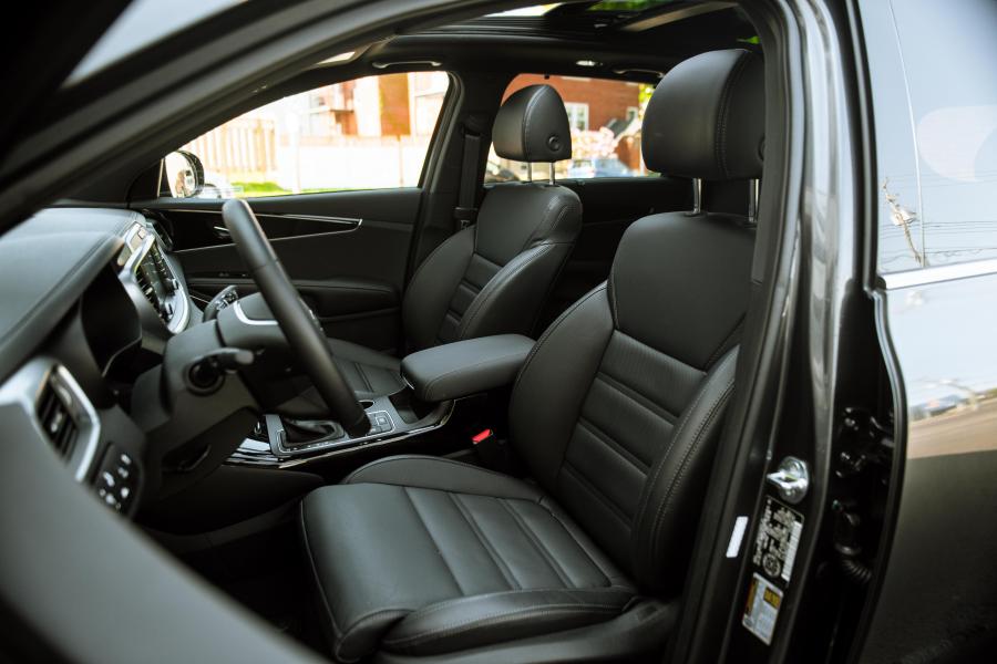 Интерьер Kia Sorento SX (UM) 2018 года  (NA) (фото 11 из 17)